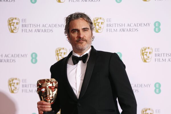 Актер Хоакин Феникс на церемонии вручения премии BAFTA в Лондоне Актер Хоакин Феникс на церемонии вручения премии BAFTA в Лондоне