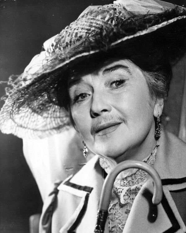 Актриса Любовь Добржанская