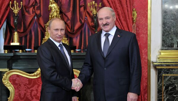 Президент России Владимир Путин и президент Белороуссии Александр Лукашенко. Архивное фото Президент России Владимир Путин и президент Белороуссии Александр Лукашенко. Архивное фото