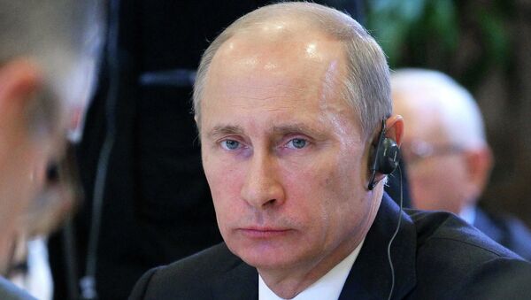 Президент России Владимир Путин на заседании в рамках саммита Россия - ЕС. Президент России Владимир Путин на заседании в рамках саммита Россия - ЕС.