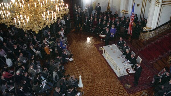 Подписание Договора о дальнейшем сокращении стратегических наступательных вооружений (СНВ-2). 3 января 1993 года Подписание Договора о дальнейшем сокращении стратегических наступательных вооружений (СНВ-2). 3 января 1993 года
