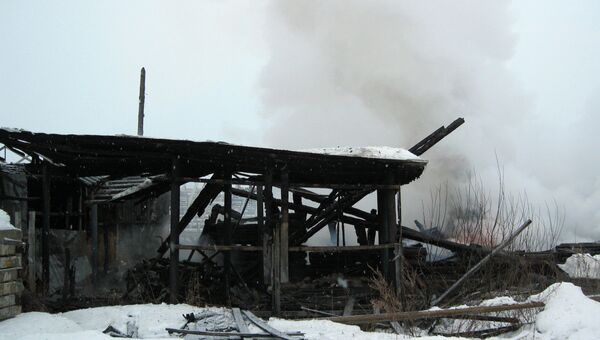 Пожар в поселке Садовый под Екатеринбургом Пожар в поселке Садовый под Екатеринбургом