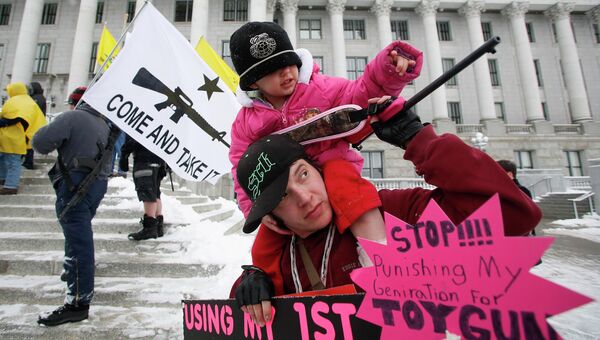 Демонстрация против ужесточения закона об оружии в США Демонстрация против ужесточения закона об оружии в США