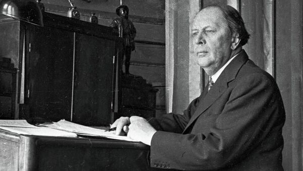 Писатель Алексей Толстой Писатель Алексей Толстой