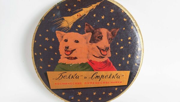 Коробка для конфет Белка и Стрелка - космические путешественники Коробка для конфет Белка и Стрелка - космические путешественники