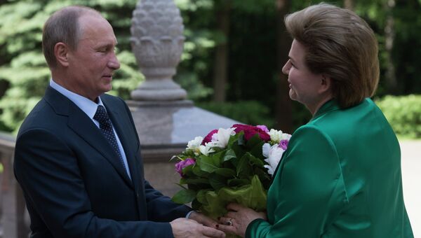 В.Путин встретился с В.Терешковой В.Путин встретился с В.Терешковой