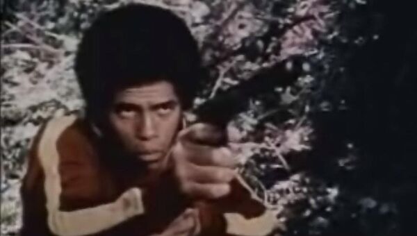 Актер Джим Келли в фильме Черный Самурай (1977) Актер Джим Келли в фильме Черный Самурай (1977)
