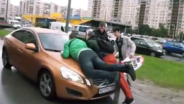 Дорожные войны: причины и последствия потасовок между водителями Дорожные войны: причины и последствия потасовок между водителями