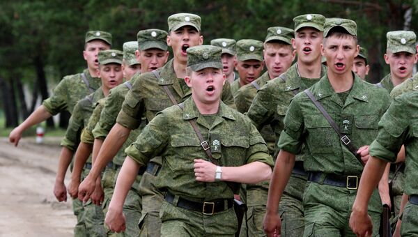 Курсанты Дальневосточного высшего военного командного училища (ДВВКУ) имени Маршала Советского Союза К.К.Рокоссовского. Архивное фото Курсанты Дальневосточного высшего военного командного училища (ДВВКУ) имени Маршала Советского Союза К.К.Рокоссовского. Архивное фото