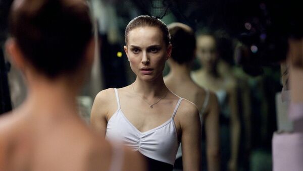 Натали Портман в фильме Чёрный лебедь(2010) Натали Портман в фильме Чёрный лебедь(2010)