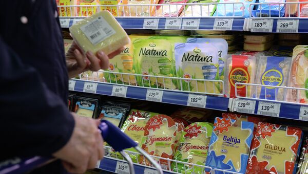 Россия ограничила ввоз молочной продукции из Литвы, архивное фото Россия ограничила ввоз молочной продукции из Литвы, архивное фото