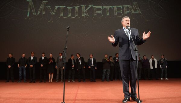 Актер, режиссер Сергей Жигунов на премьере своего фильма Три мушкетера Актер, режиссер Сергей Жигунов на премьере своего фильма Три мушкетера