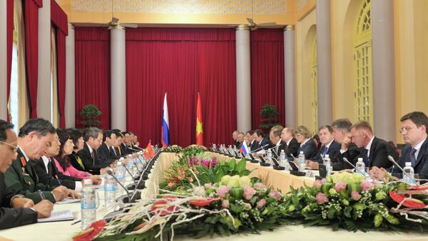 Официальный визит Владимира Путина во Вьетнам Официальный визит Владимира Путина во Вьетнам