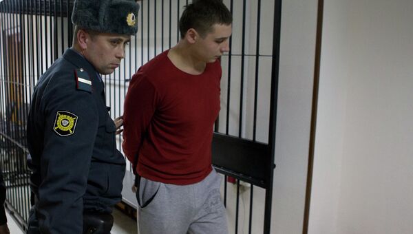 Подозреваемый в избиении томского бизнесмена Максима Хайкиса в суде, архивное фото Подозреваемый в избиении томского бизнесмена Максима Хайкиса в суде, архивное фото