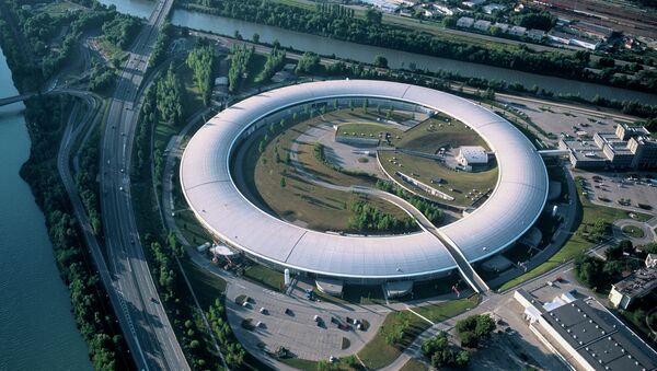 Европейский источник синхротронного излучения ESRF Европейский источник синхротронного излучения ESRF