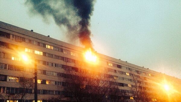 Пожар в жилом доме в Калининском районе Петербурга Пожар в жилом доме в Калининском районе Петербурга