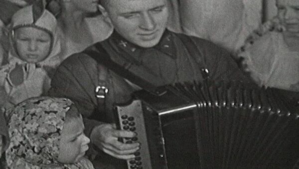 Детский утренник в бомбоубежище. Новый год в блокадном Ленинграде Детский утренник в бомбоубежище. Новый год в блокадном Ленинграде