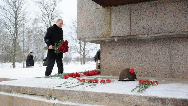 Владимир Путин на мероприятиях по случаю 70-летия освобождения Ленинграда от блокады, фото с места события Владимир Путин на мероприятиях по случаю 70-летия освобождения Ленинграда от блокады, фото с места события