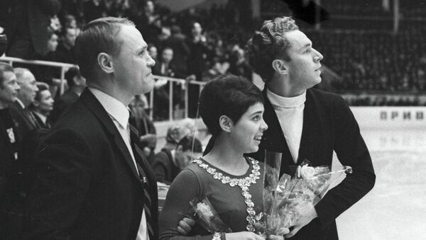 Станислав Жук, Ирина Роднина и Алексей Уланов. Архивное фото Станислав Жук, Ирина Роднина и Алексей Уланов. Архивное фото