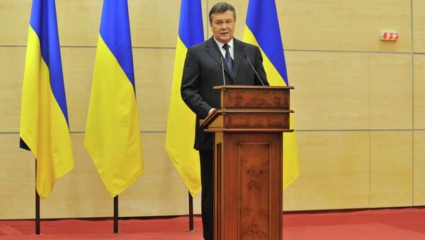 Отстраненный от должности президента Украины Виктор Янукович выступает на пресс-конференции в Ростове-на-Дону Отстраненный от должности президента Украины Виктор Янукович выступает на пресс-конференции в Ростове-на-Дону