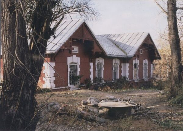 Путевая казарма МОЖД, снесена в 2012 г Путевая казарма МОЖД, снесена в 2012 г