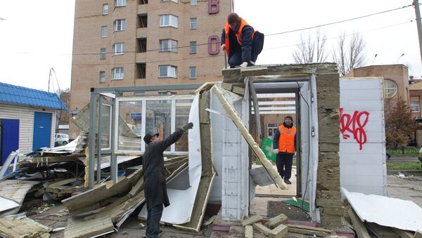 В столице продолжается снос незаконно установленых ларьков и киосков В столице продолжается снос незаконно установленых ларьков и киосков
