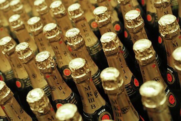 Предновогодняя продажа продовольственных товаров Предновогодняя продажа продовольственных товаров