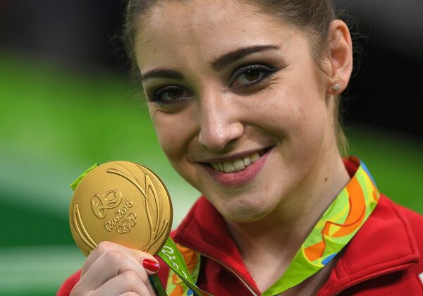 Олимпийская чемпионка Рио-2016 гимнастка Алия Мустафина Олимпийская чемпионка Рио-2016 гимнастка Алия Мустафина