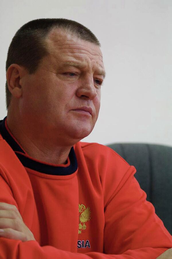 Главный тренер женской национальной команды по боксу Виктор Лисицын Главный тренер женской национальной команды по боксу Виктор Лисицын