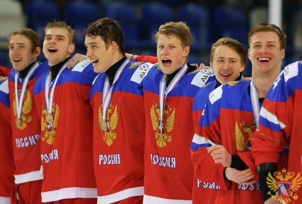 Хоккеисты юниорской сборной России (игроки до 18 лет) Хоккеисты юниорской сборной России (игроки до 18 лет)