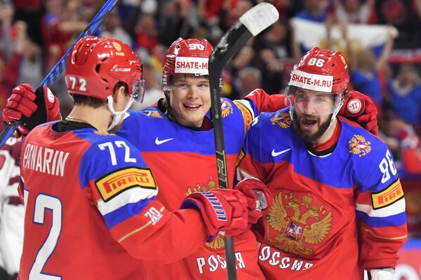 Хоккеисты сборной России Артемий Панарин, Владислав Наместников и Никита Кучеров (слева направо) Хоккеисты сборной России Артемий Панарин, Владислав Наместников и Никита Кучеров (слева направо)