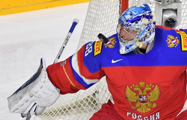 Вратарь сборной России Андрей Василевский Вратарь сборной России Андрей Василевский