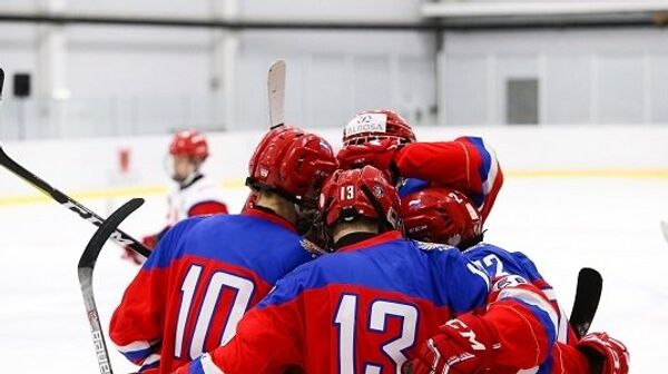 Хоккеисты юниорской сборной России (до 17 лет) 