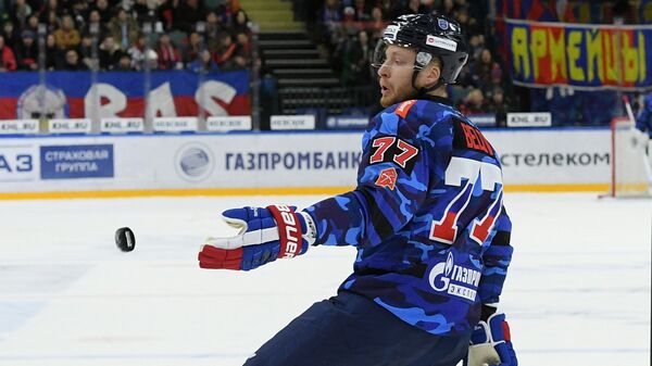 Защитник СКА Антон Белов Защитник СКА Антон Белов