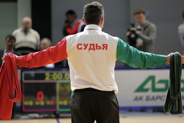 Судья на чемпионате и первенстве России по борьбе куреш Судья на чемпионате и первенстве России по борьбе куреш