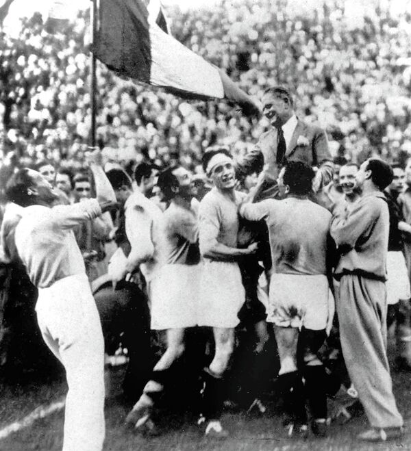 Футболисты сборной Италии. 1934 год Футболисты сборной Италии. 1934 год