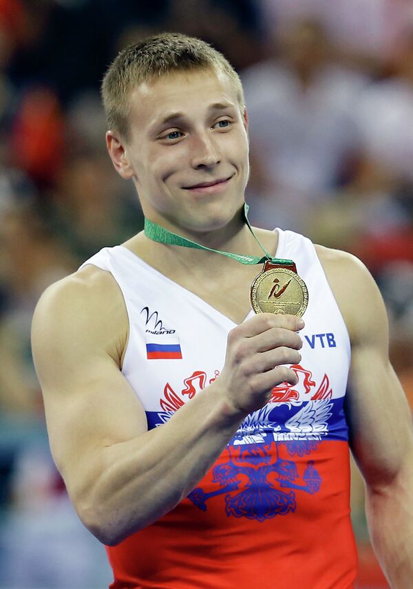 Денис Аблязин с золотой медалью чемпионате мира по спортивной гимнастике за победу в вольных упражнениях Денис Аблязин с золотой медалью чемпионате мира по спортивной гимнастике за победу в вольных упражнениях