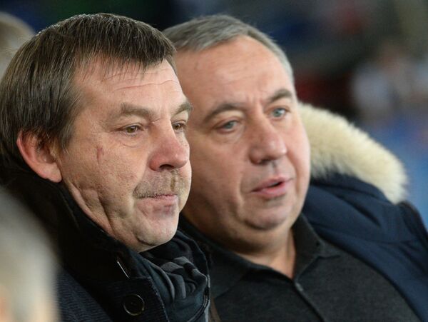 Главный тренер сборной России по хоккею Олег Знарок (слева) и генеральный менеджер сборной России по хоккею Андрей Сафронов Главный тренер сборной России по хоккею Олег Знарок (слева) и генеральный менеджер сборной России по хоккею Андрей Сафронов