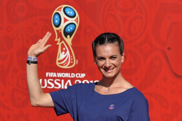 Двукратная олимпийская чемпионка, заслуженный мастер спорта России по легкой атлетике Елена Исинбаева Двукратная олимпийская чемпионка, заслуженный мастер спорта России по легкой атлетике Елена Исинбаева