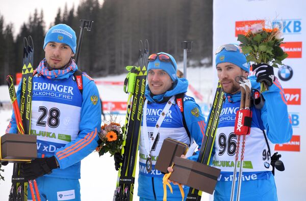 Антон Шипулин (6-е место), Евгений Гараничев (3-е место), Алексей Слепов (4-е место) (слева направо) Антон Шипулин (6-е место), Евгений Гараничев (3-е место), Алексей Слепов (4-е место) (слева направо)