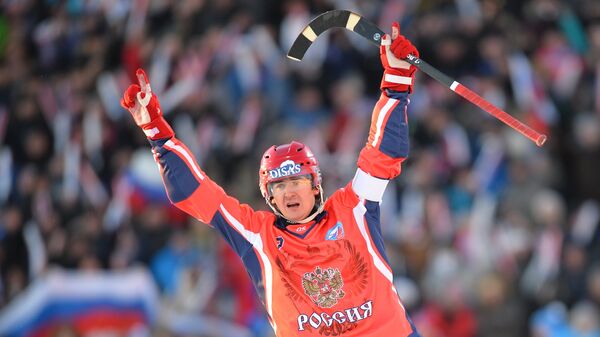 Игрок сборной России Сергей Ломанов Игрок сборной России Сергей Ломанов