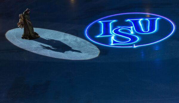 Логотип ISU Логотип ISU