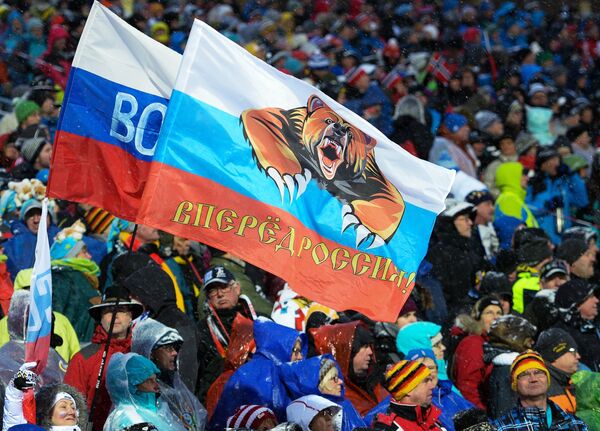 Российские болельщики во время эстафеты среди мужчин на пятом этапе Кубка мира по биатлону в немецком Рупольдинге Российские болельщики во время эстафеты среди мужчин на пятом этапе Кубка мира по биатлону в немецком Рупольдинге