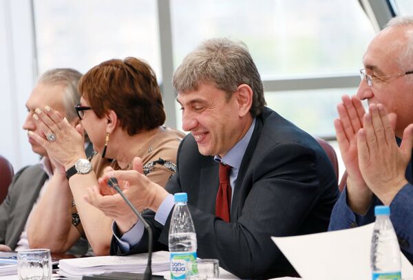 Владелец ФК Краснодар Сергей Галицкий (в центре) на очередном заседании Исполкома РФС Владелец ФК Краснодар Сергей Галицкий (в центре) на очередном заседании Исполкома РФС